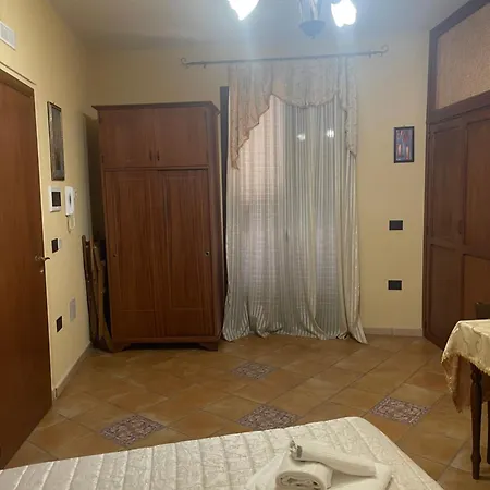 Marchese Santandrea לינה וארוחת בוקר ליקאטה
