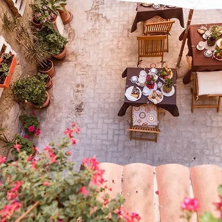 Frühstückspension Marchese Santandrea 3*