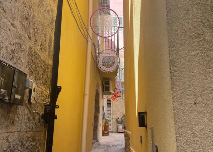 Marchese Santandrea ليكاتا